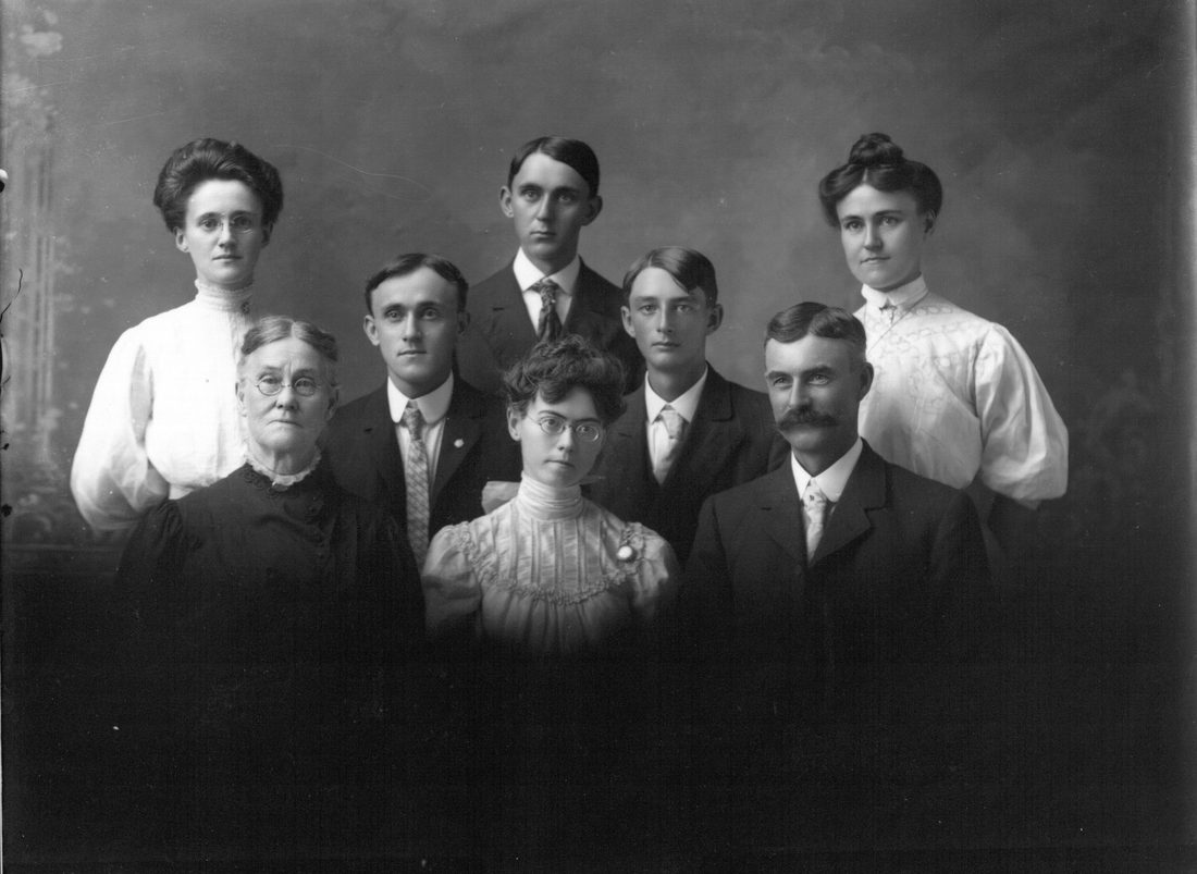 An unidentified family group photographed in 1906